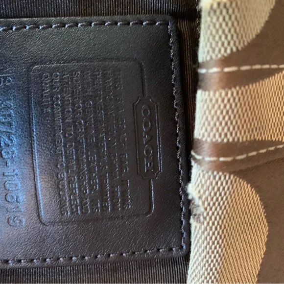 Coach Brown Shoulder Bag with Monogram Pattern - Picture 4 of 15